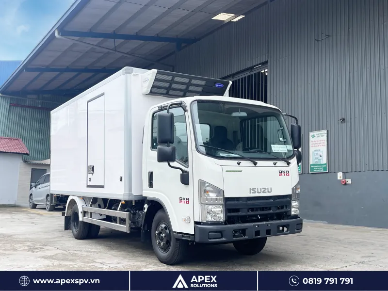 Kiểm tra tổng thể thùng xe để xác định các khu vực cần xử lý kỹ