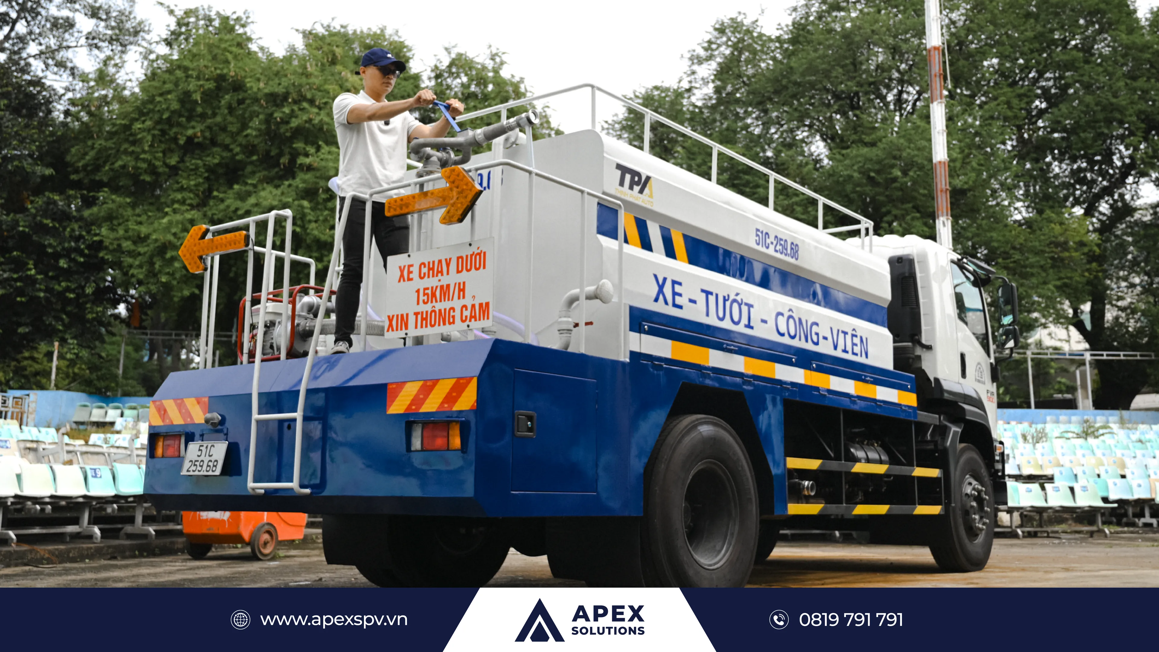 Cần mở nắp bồn khi vận hành để cân bằng áp suất và tránh tràn nước